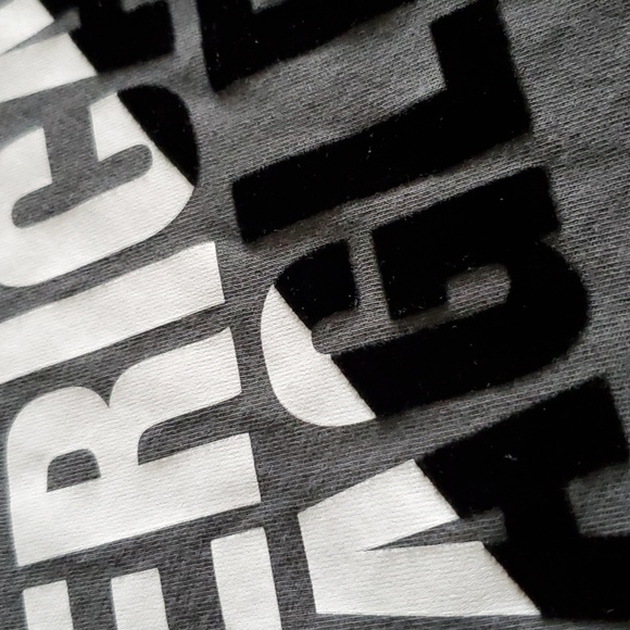 American Eagle T-Shirt - Picture 3 of 5